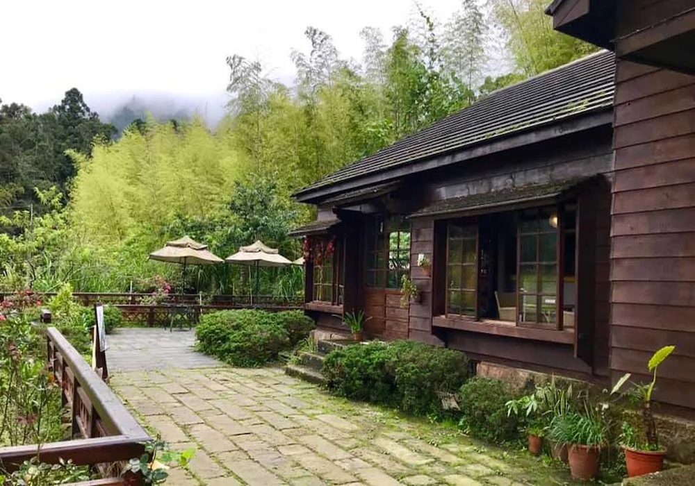 翠檒軒  奮起湖有一個人，將十年的時間放進這裡