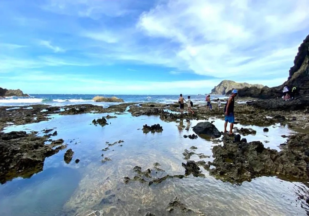 看迷人海景聽浪濤，漫步過山古道，跟著在地視角體驗綠島，讓旅行更深刻難忘