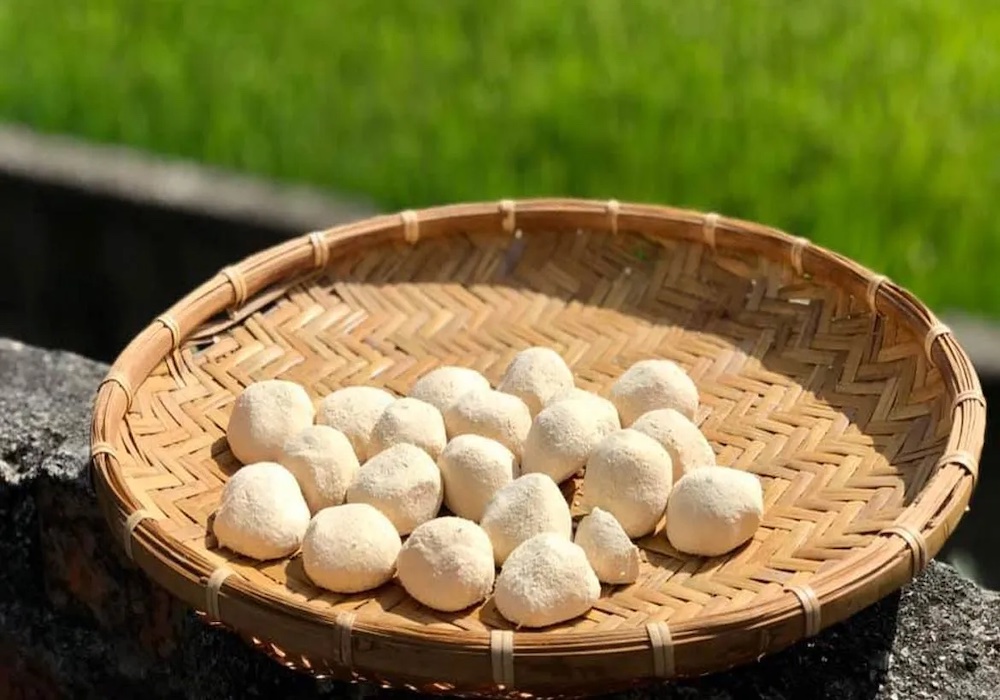 台東電光寶媽食堂 與藍天山景與稻田一起用餐，阿美族的料理好好吃！