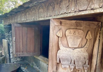 走入屏東排灣族居住聖地，看幽谷群山、傳統石板屋，山林步道間感受自然生機