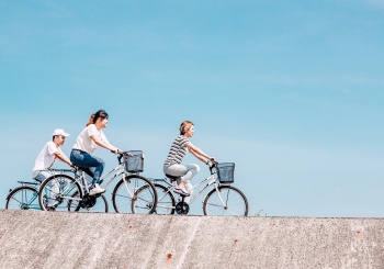 吹著鹹鹹海風　悠遊二仁溪覓生機
