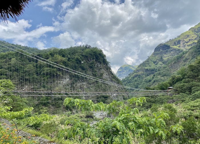 嘉義高鐵或台鐵或嘉義市飯店接駁到山美達娜伊谷(銜接里美避難步道)